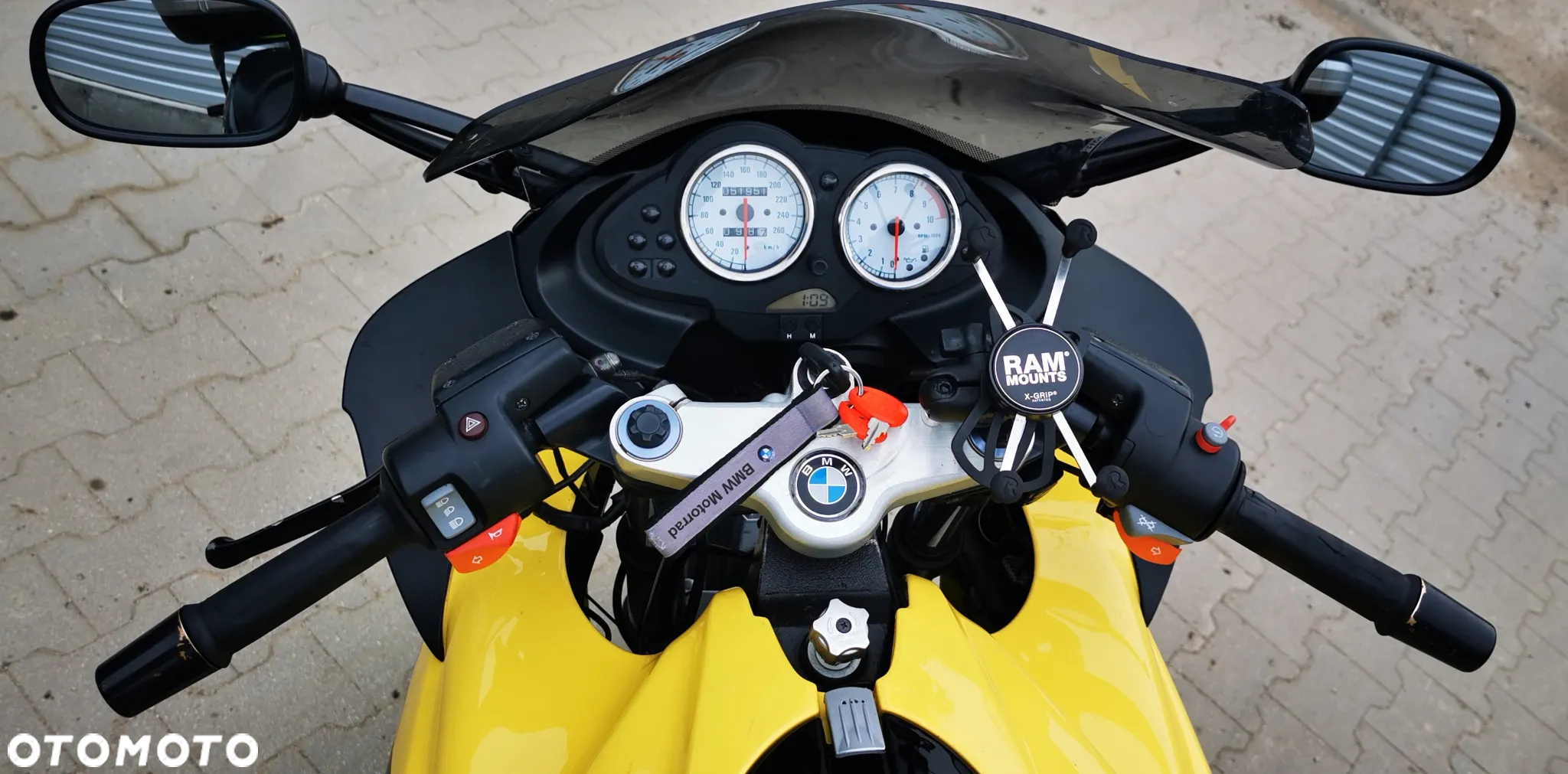 BMW R - 7