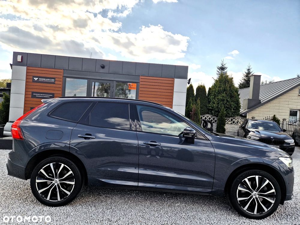 Volvo XC 60 B4 B Plus Dark - 27