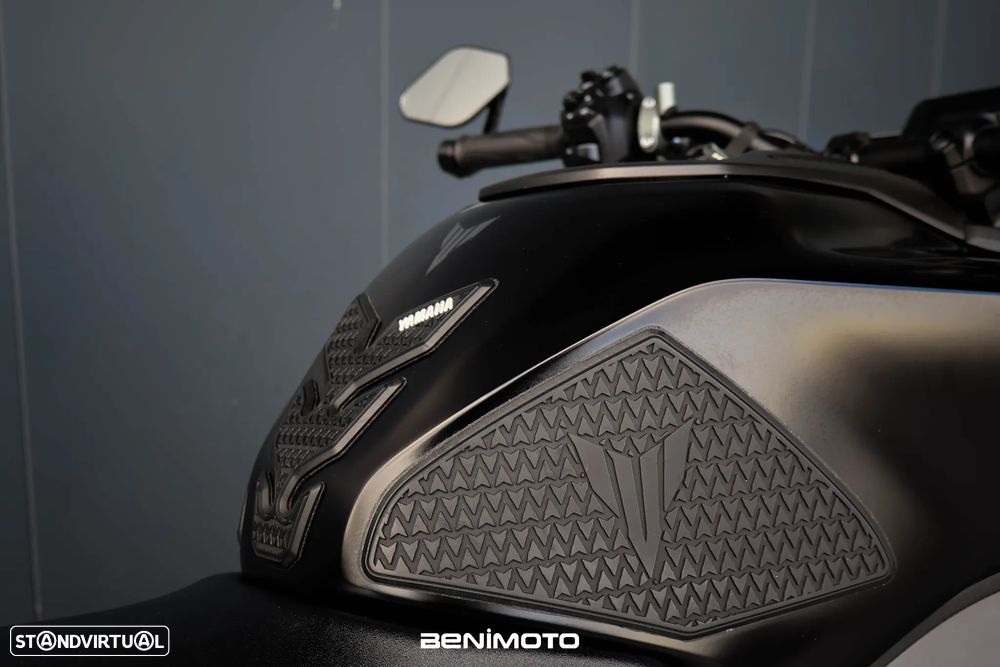 Yamaha MT-09 - 17