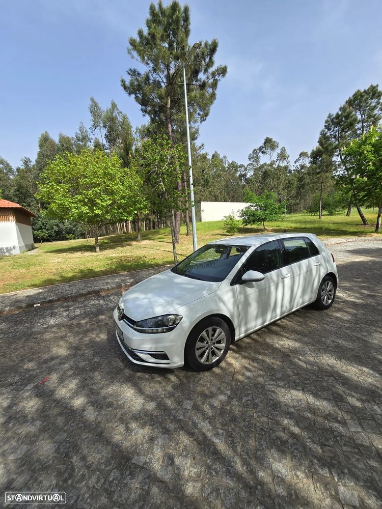 VW Golf 1.6 TDI Confortline - 11