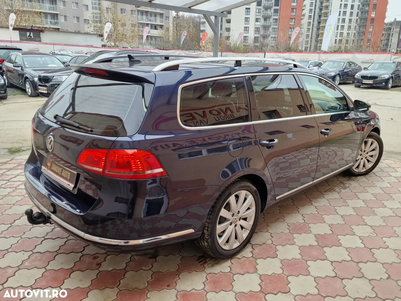 Volkswagen Passat Variant 2.0 Blue TDI DSG SCR Comfortline - 12