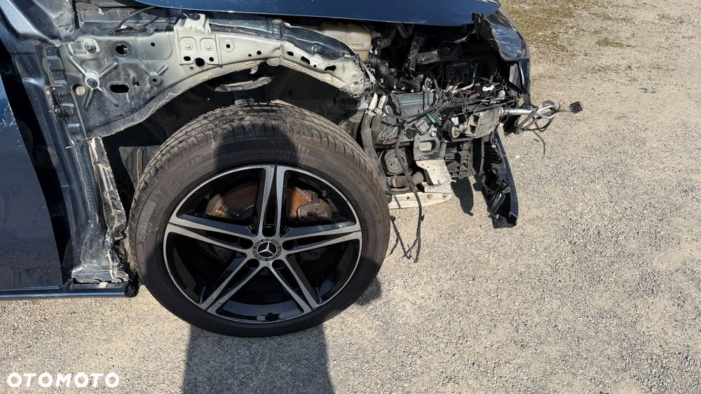 Mercedes-Benz Klasa A 180 d 7G-DCT Edition 19 - 27