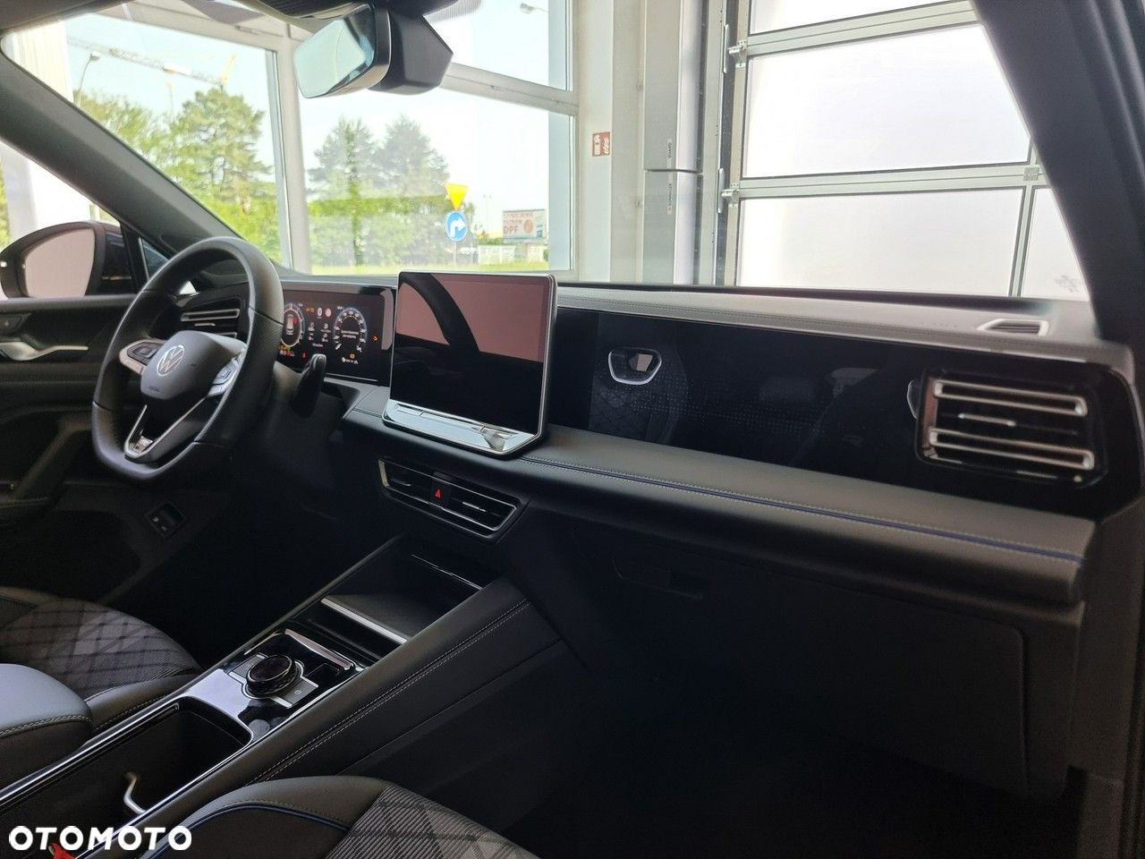 Volkswagen Tiguan 1.5 eHybrid PHEV R-Line Plus DSG - 17