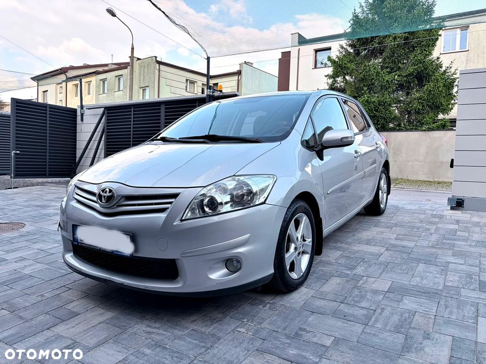 Toyota Auris 1.6 Premium Comfort - 11