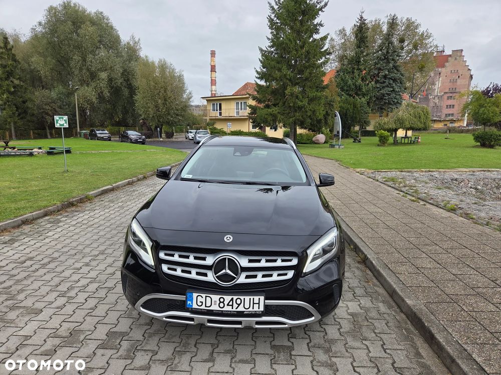 Mercedes-Benz GLA 200 7G-DCT Urban - 4