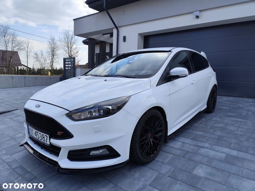 Ford Focus 2.0 EcoBoost ST - 1