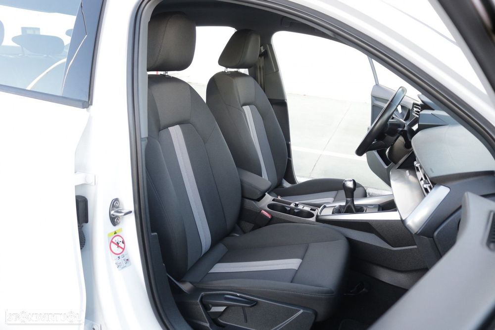 Audi A3 Limousine 30 TFSI Advanced - 21