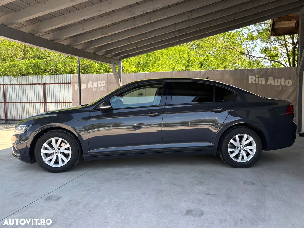 Volkswagen Passat - 9