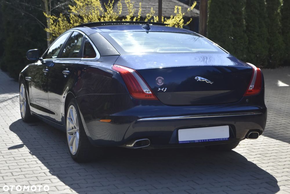 Jaguar XJ 3.0 V6 S Premium Luxury - 4