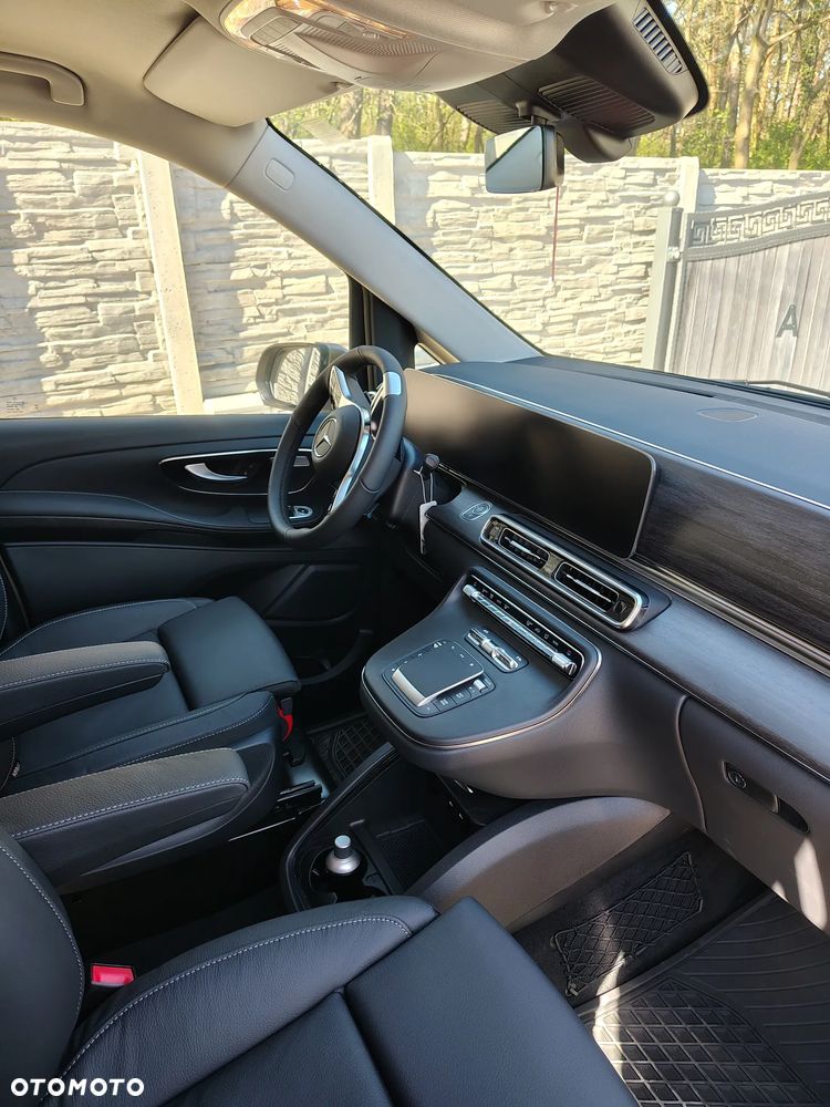 Mercedes-Benz Klasa V 220 d 4-Matic Avantgarde 9G-Tronic (d³ugi) - 11