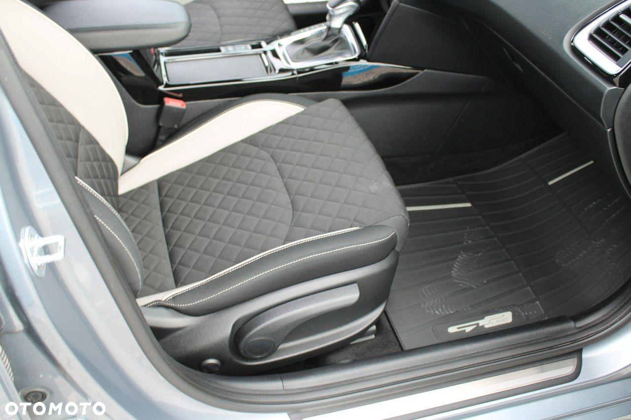 Kia ProCeed - 33