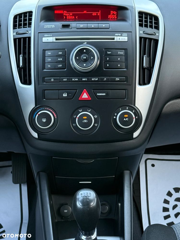 Kia Ceed 1.4 Comfort + - 7