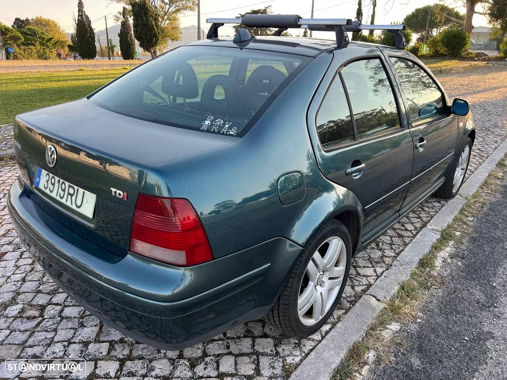 VW Bora 1.9 TDi Highline - 4