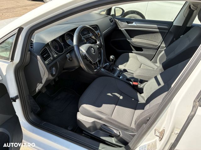 Volkswagen Golf 1.6 TDI Comfortline - 7