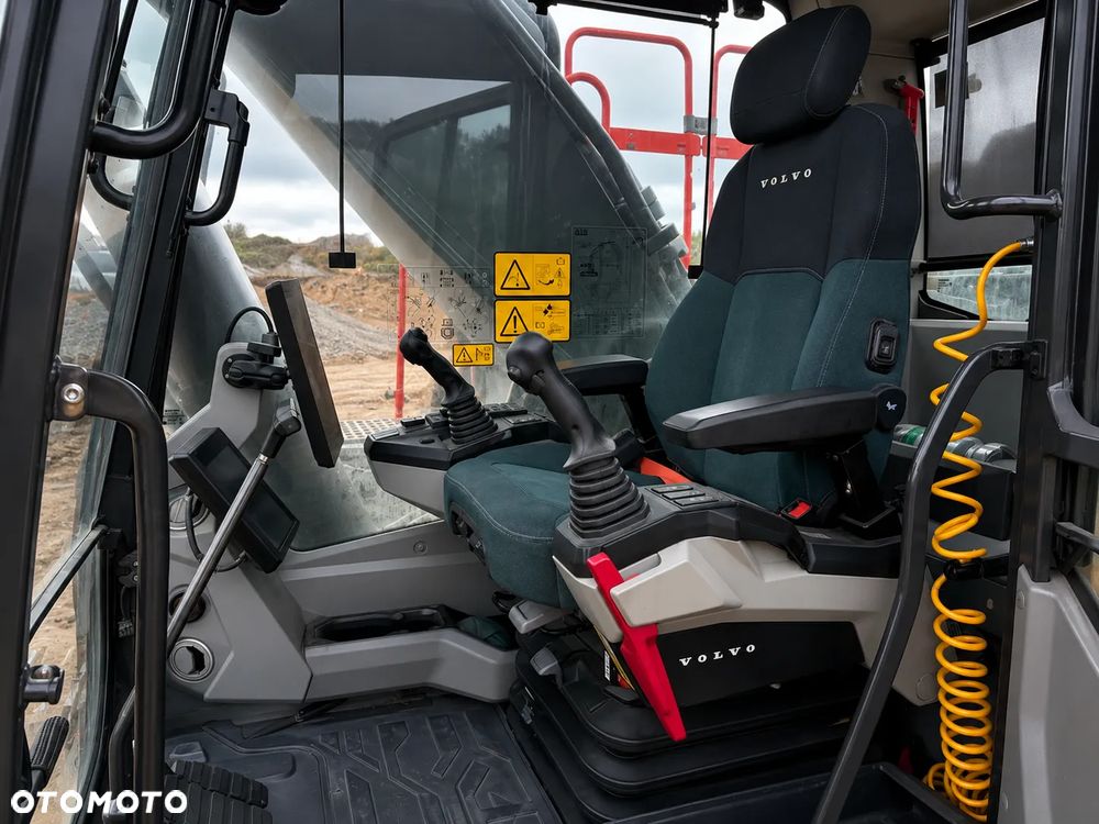 Volvo EC400FL5 - 4
