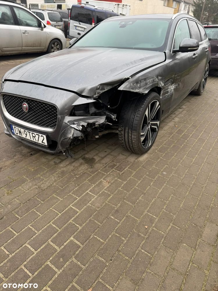 Jaguar XF 25d AWD Prestige - 7