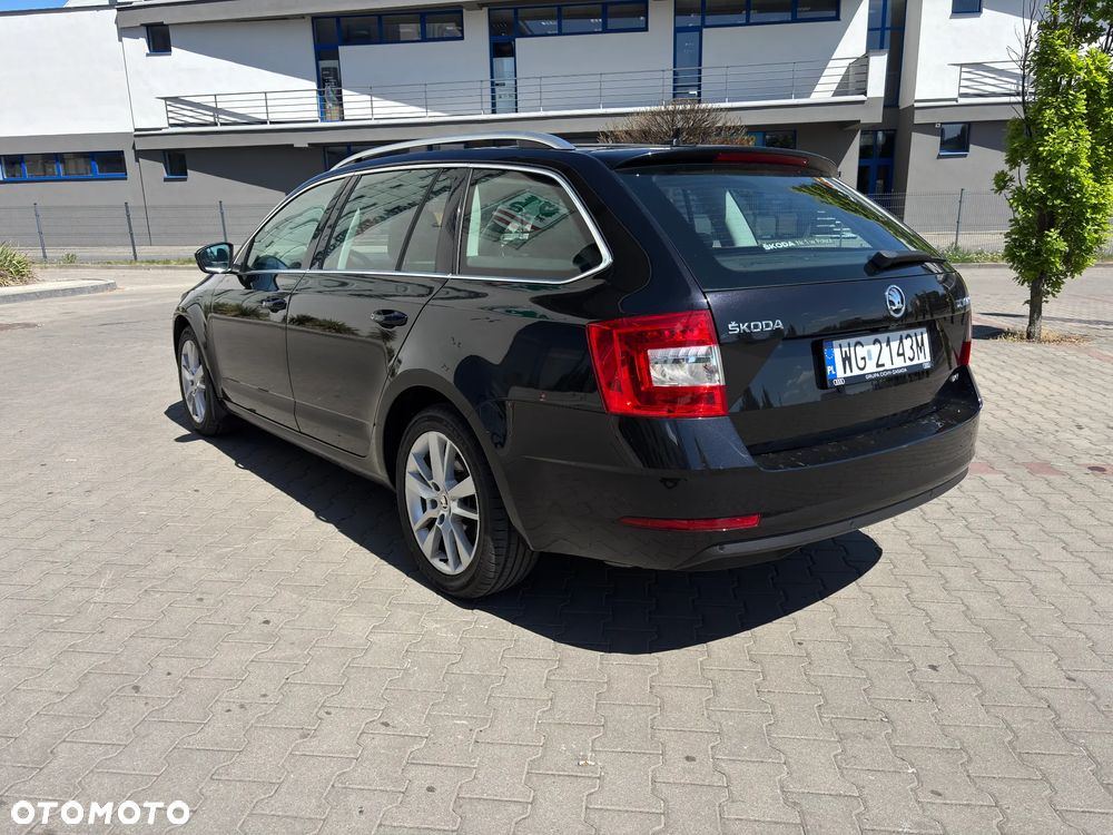 Skoda Octavia 2.0 TDI 4x4 Style DSG - 6
