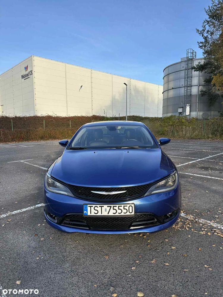 Chrysler 200 - 2