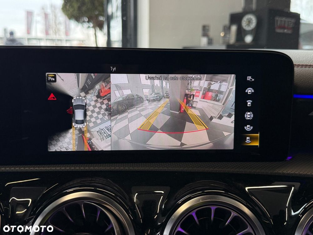 Mercedes-Benz CLA - 33