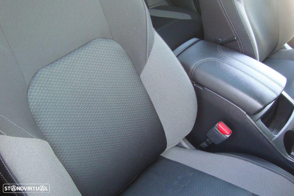 Nissan Qashqai 1.5 dCi N-Connecta J18+Led - 35