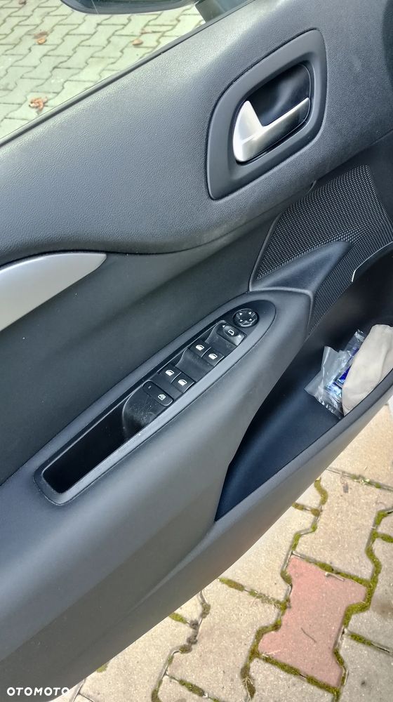 Citroën C4 1.4 VTi Seduction - 19