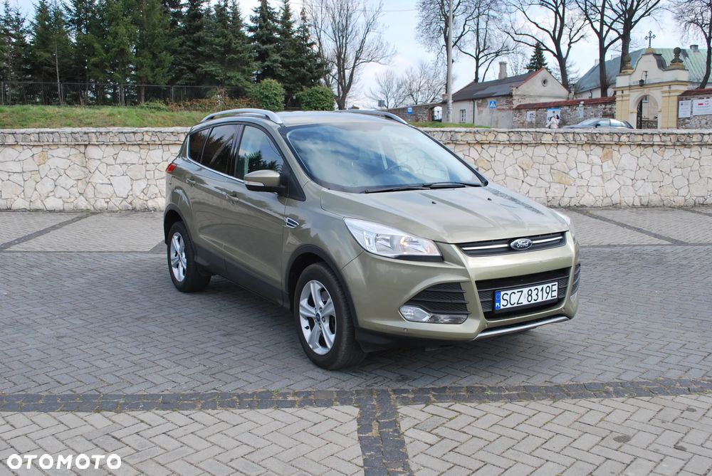 Ford Kuga 2.0 TDCi 2x4 Titanium - 10