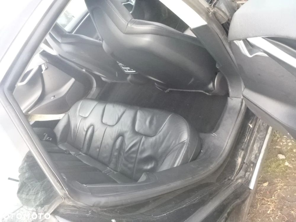 Tesla Model S 85 - 14