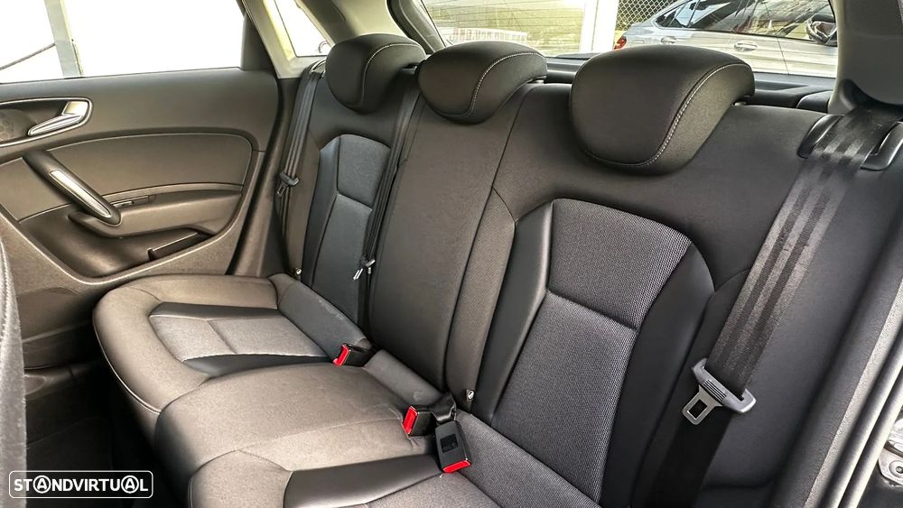 Audi A1 1.6 TDI S tronic Ambition - 24