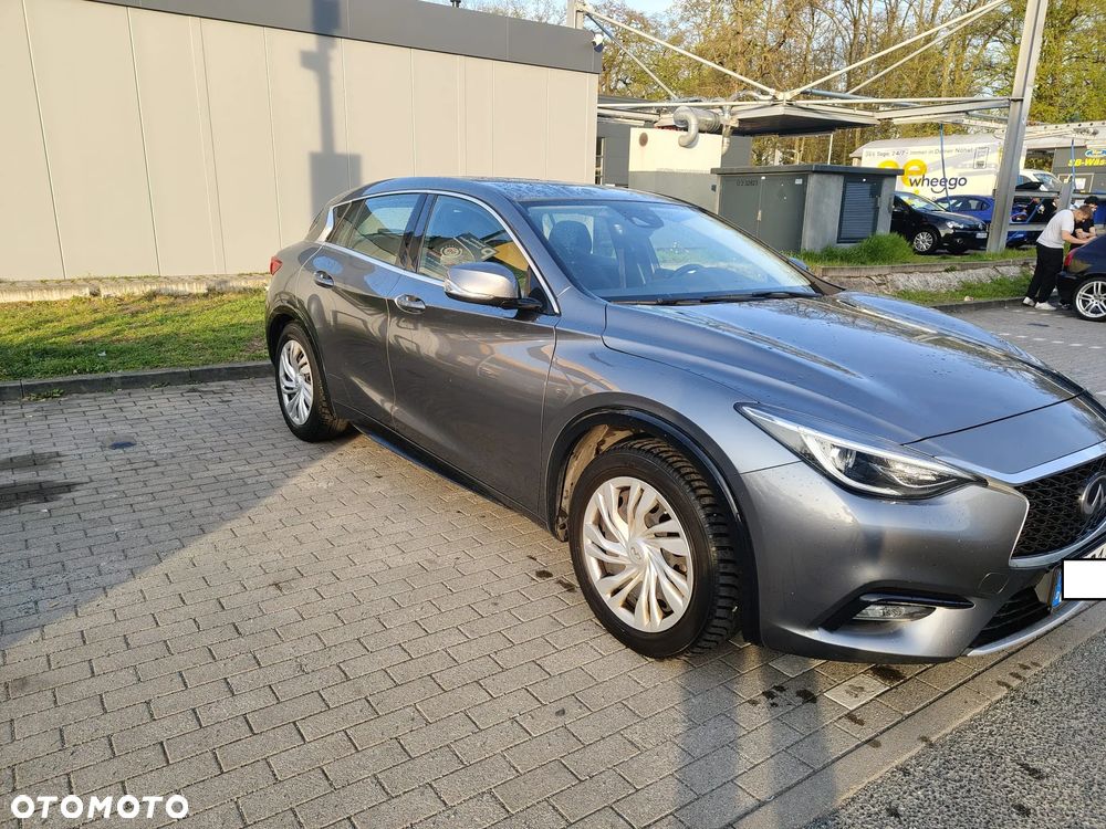 Infiniti Q30 1.5d - 3