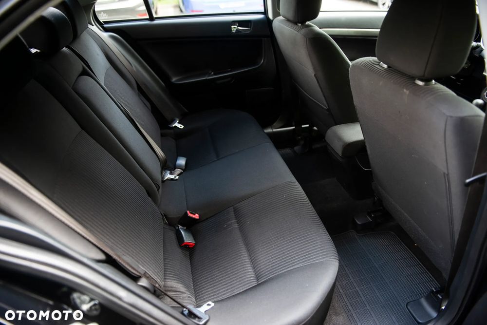 Mitsubishi Lancer 1.6 ClearTec Invite - 22