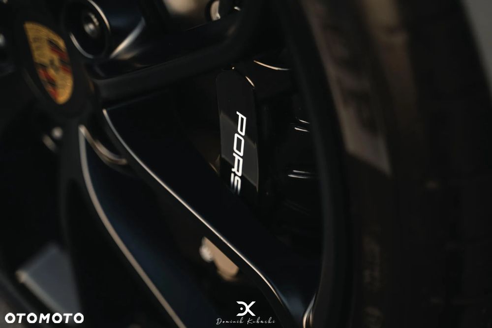 Porsche 718 Spyder - 8