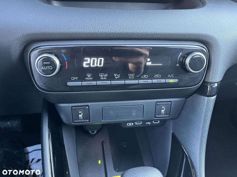 Toyota Yaris Hybrid 1.5 Style - 14