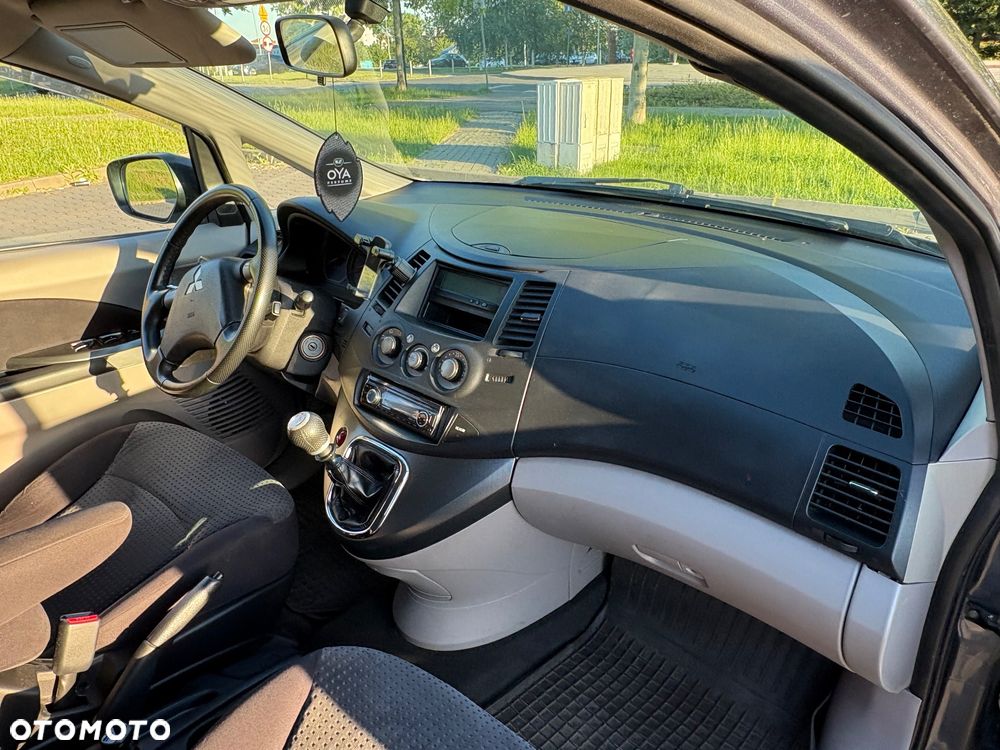 Mitsubishi Grandis 2.0 DID Intense - 14