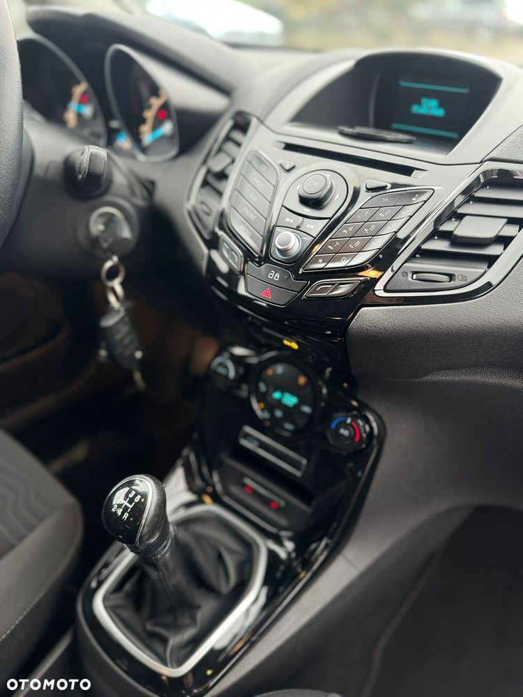 Ford Fiesta 1.0 EcoBoost STart-Stop Titanium - 10