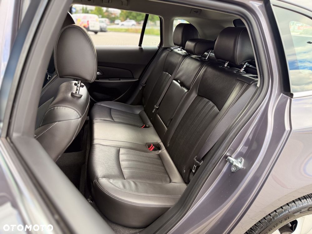 Chevrolet Cruze 1.4 T LT - 19