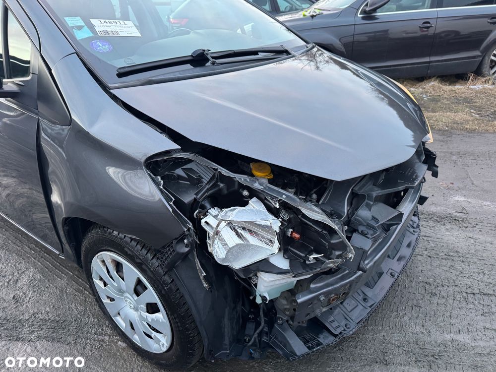 Toyota Yaris - 23
