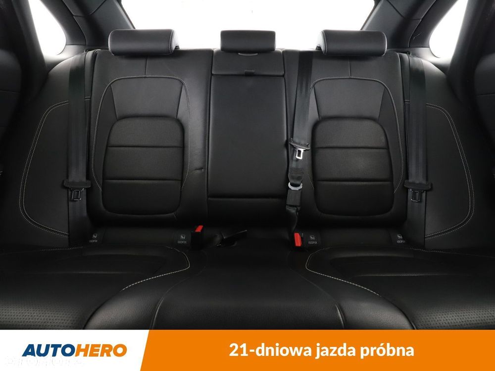 Jaguar XF 2.0 i4D R-Sport - 16