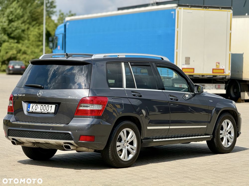 Mercedes-Benz GLK - 4