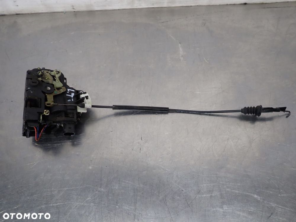 ZAMEK LEWY TYŁ DRZWI VOLKSWAGEN BORA - 1