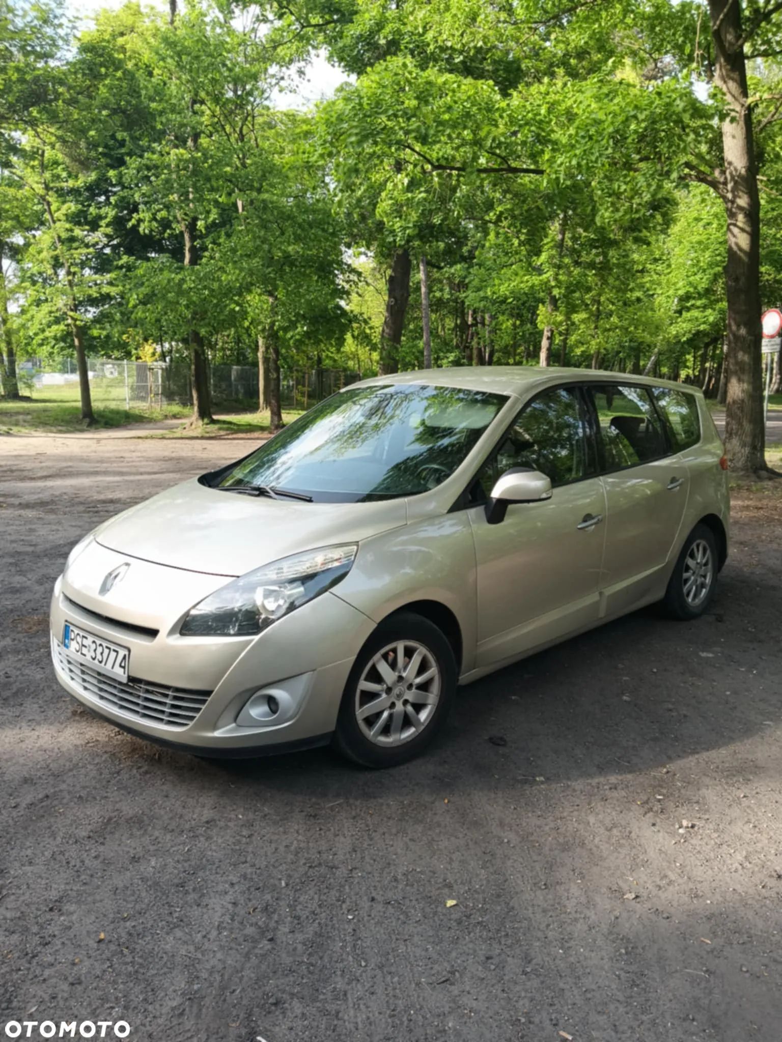 Renault Scenic - 1