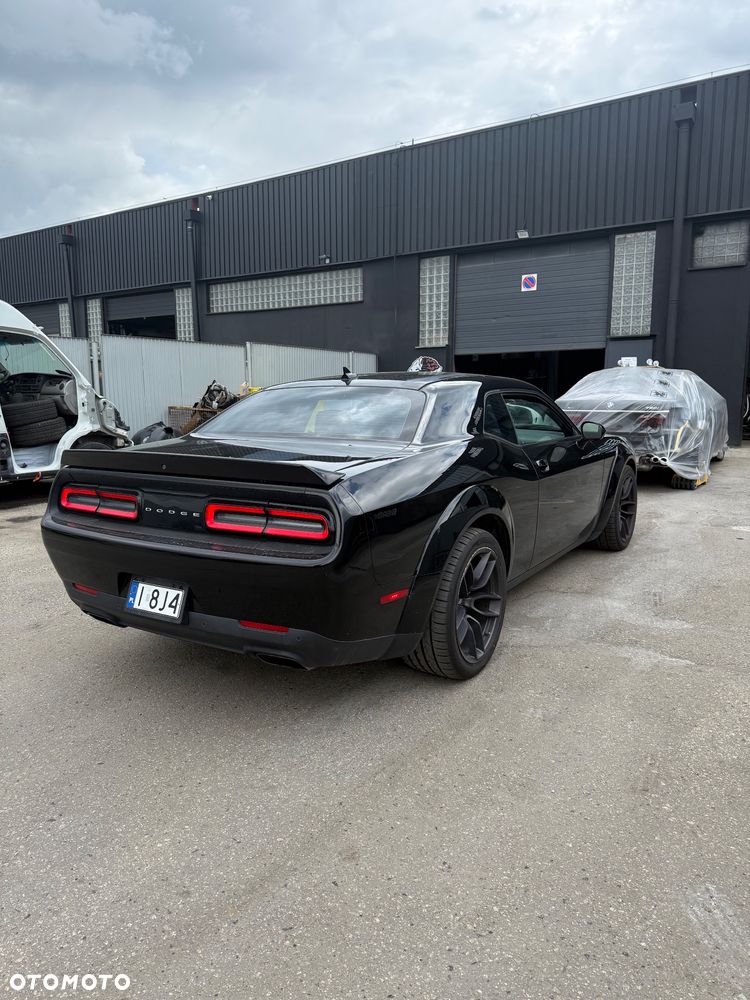 Dodge Challenger - 3