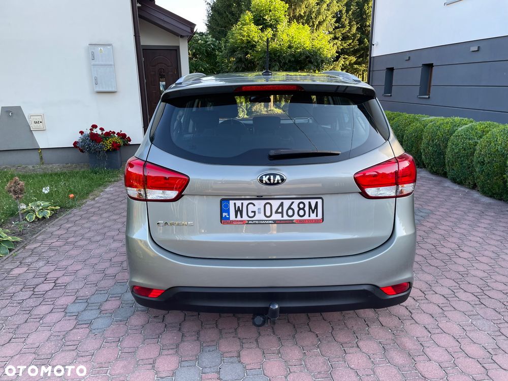 Kia Carens - 6