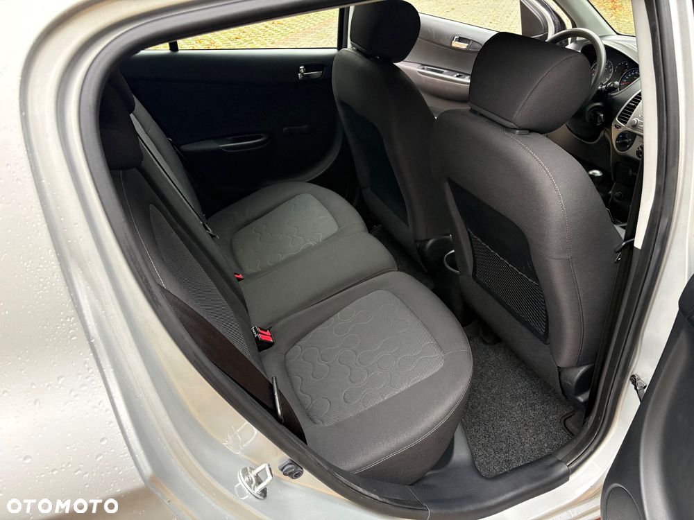 Hyundai i20 - 11