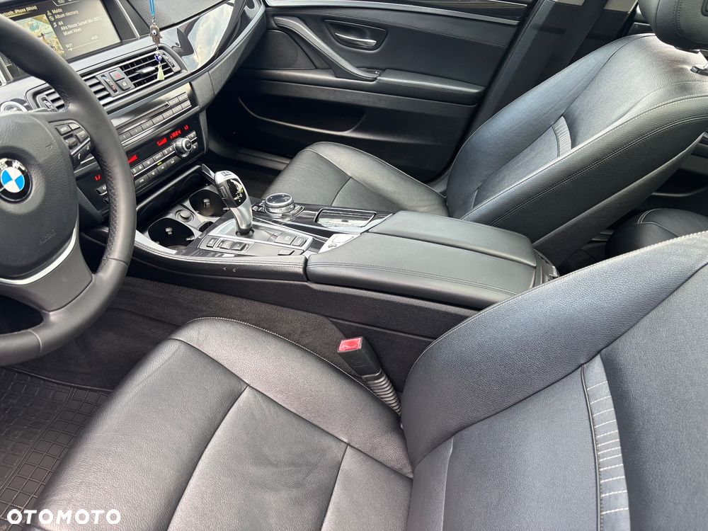 BMW Seria 5 520d Luxury Line - 14
