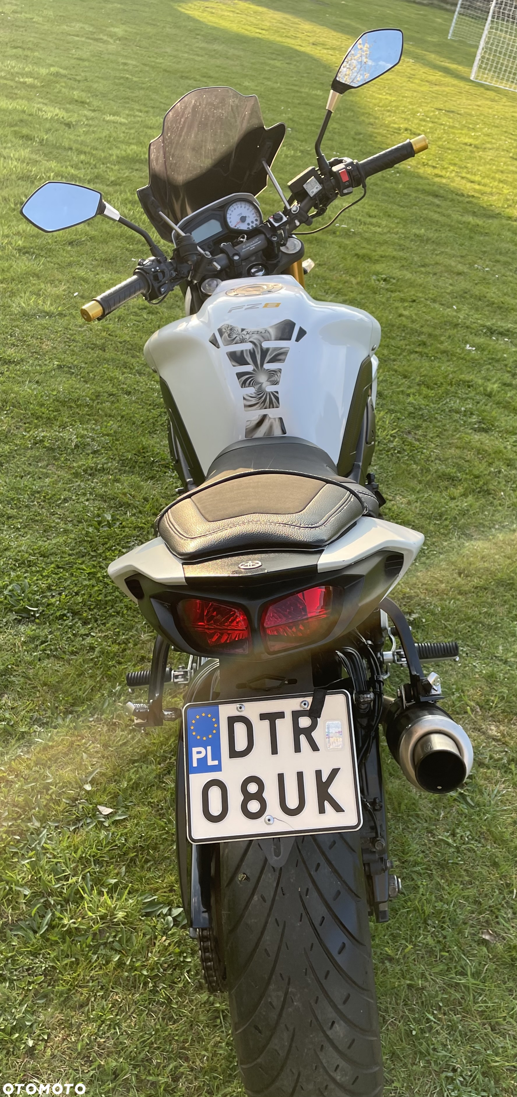 Yamaha FZ8 - 9