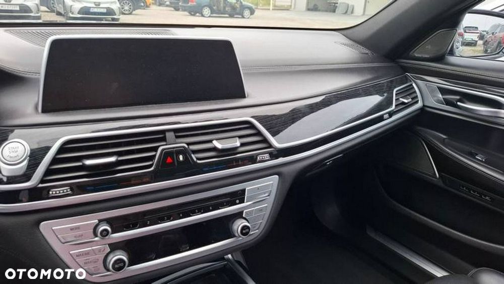 BMW Seria 7 - 12