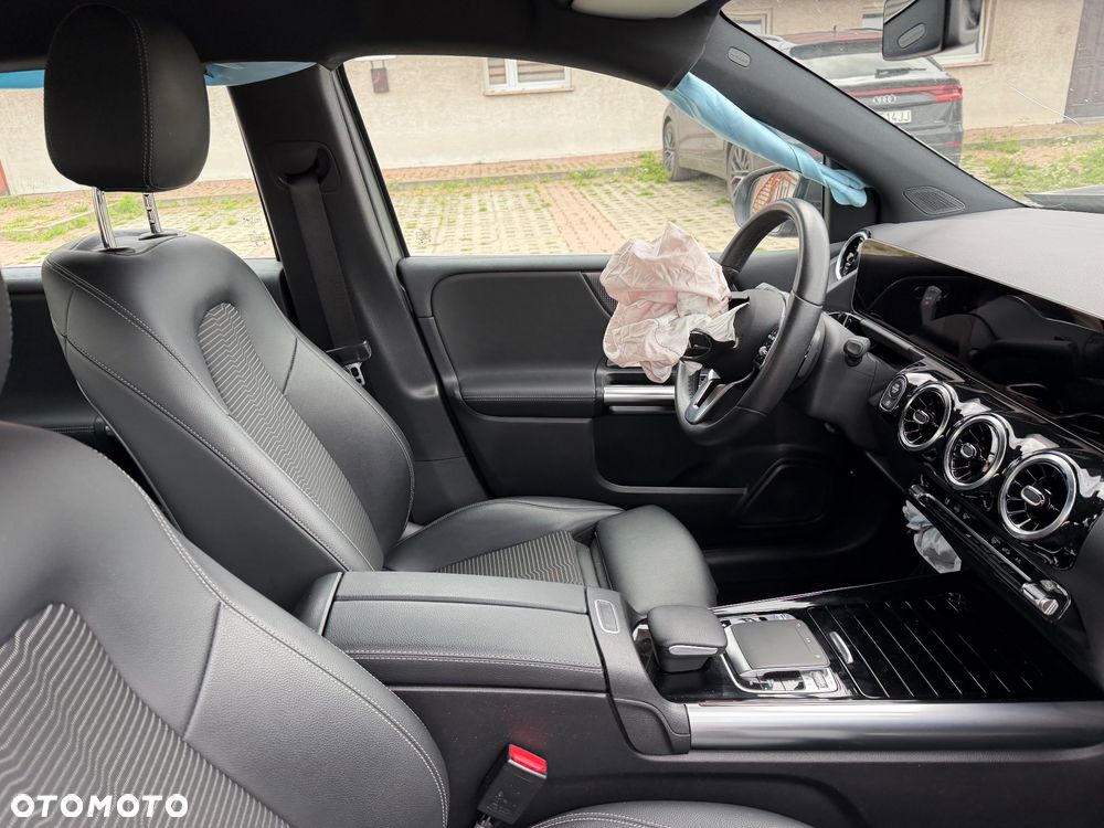 Mercedes-Benz Klasa B 220 4Matic 7G-DCT AMG Line - 25