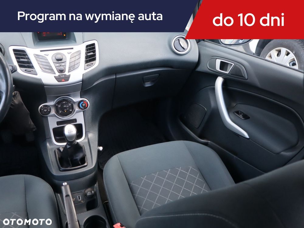 Ford Fiesta - 10