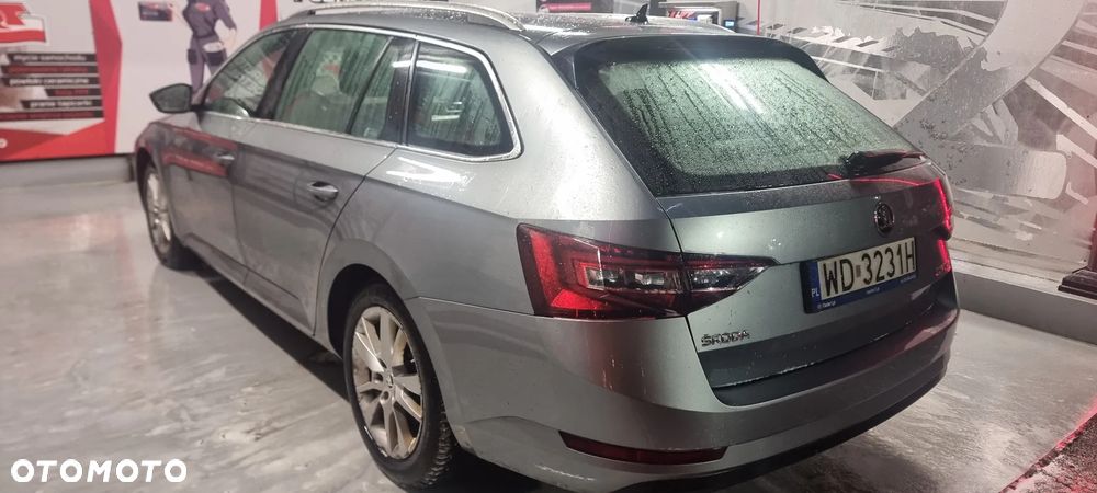 Skoda Superb 2.0 TDI Style - 5