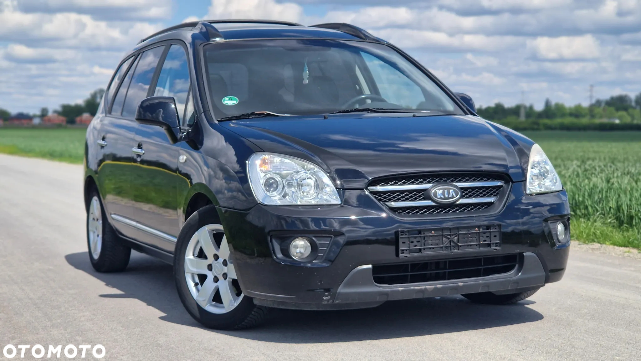 Kia Carens - 2
